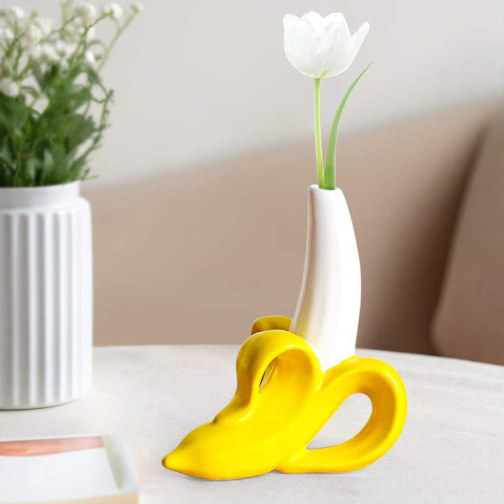 banana-ceramic-flower-vase,-fruit-ornament