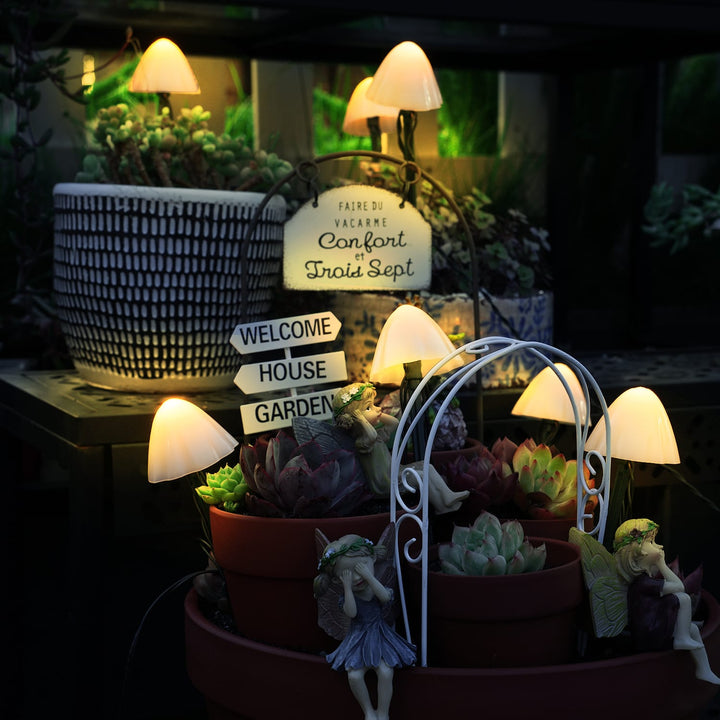 7-outdoor-solar-mushroom-garden-lights-with-some-succulents.